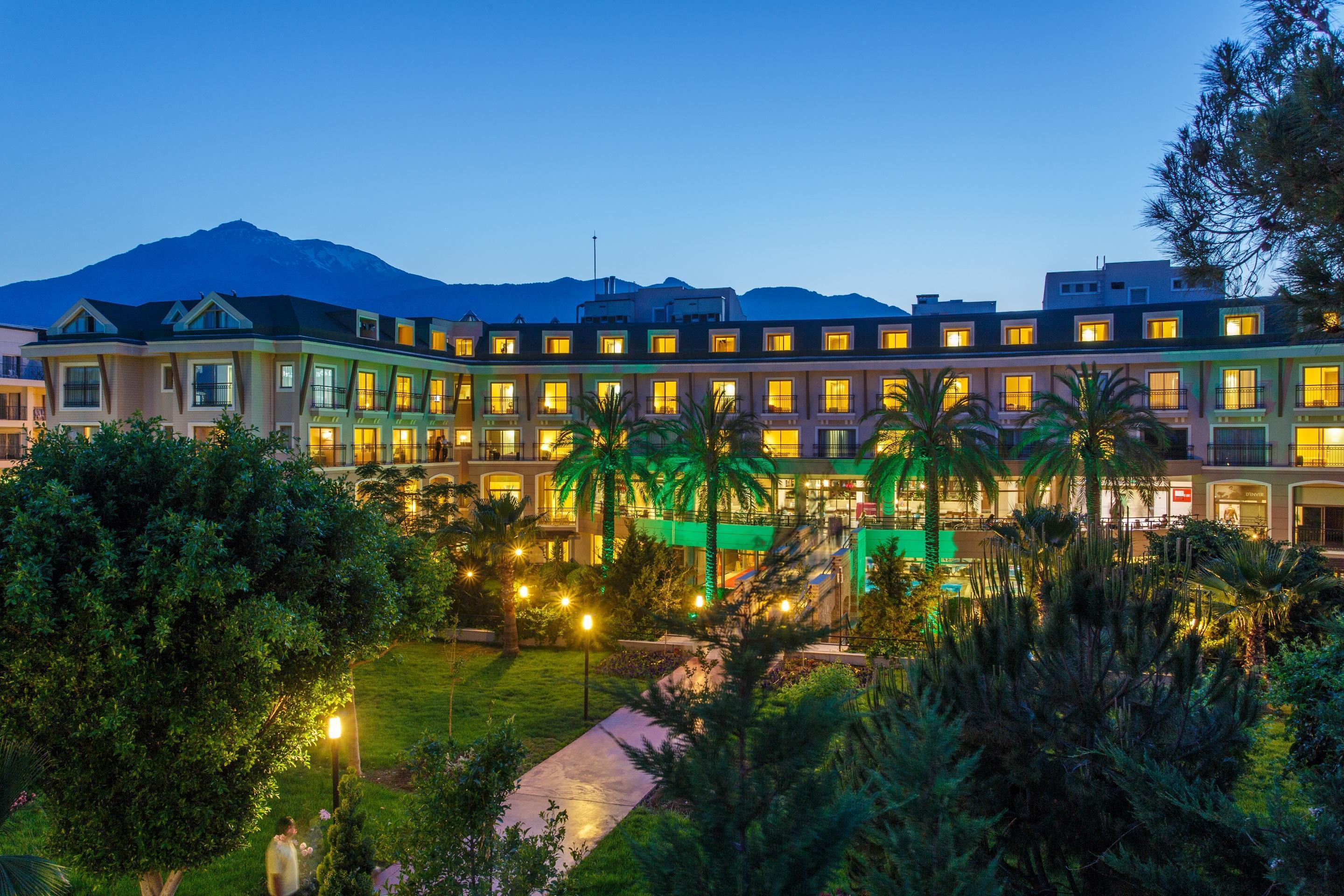 Lucida Beach Hotel Чамьюва Экстерьер фото