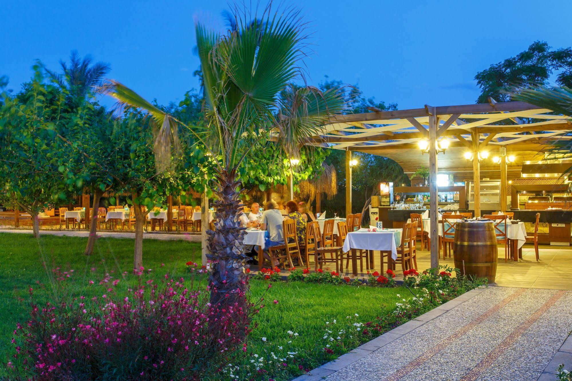 Lucida Beach Hotel Чамьюва Экстерьер фото